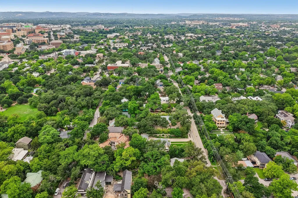 801 E 32nd Street Austin TX 78705