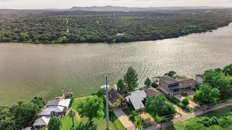 1002 Scenic Loop Kingsland TX 78639
