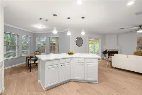 2524 Lavendale Court Austin TX 78748