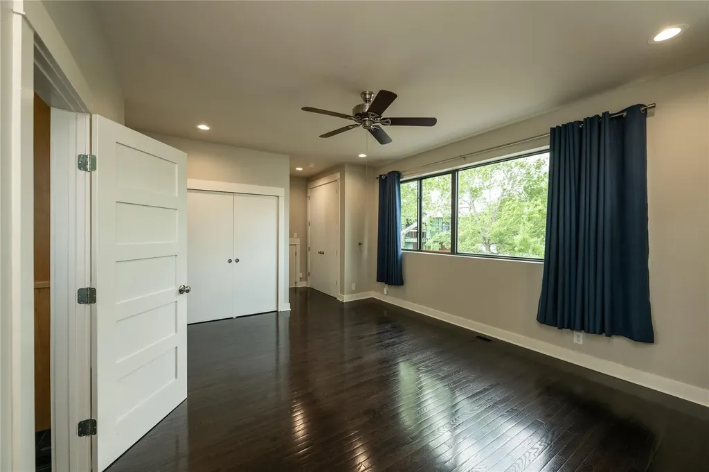 2103 Kinney Avenue Austin TX 78704