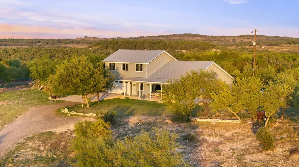 2025 Cripple Creek Stage Road Dripping Springs TX 78620