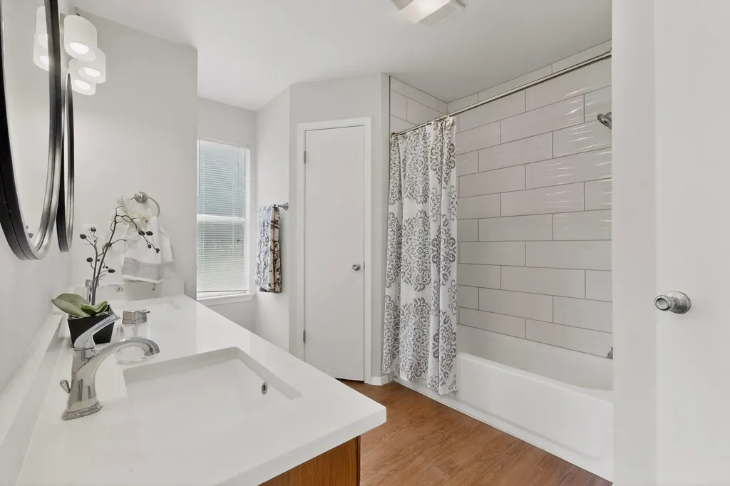 3403 Burliegh Cove Austin TX 78745