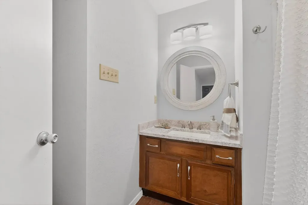 3403 Burliegh Cove Austin TX 78745
