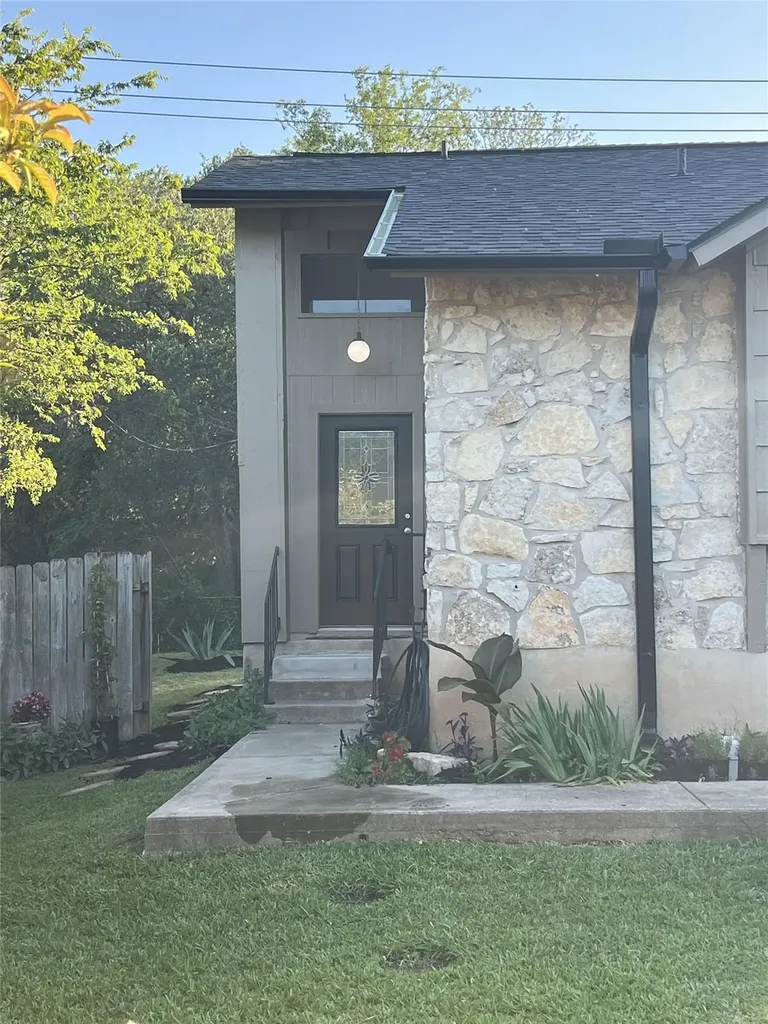 3403 Burliegh Cove Austin TX 78745