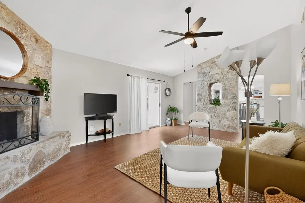 3403 Burliegh Cove Austin TX 78745