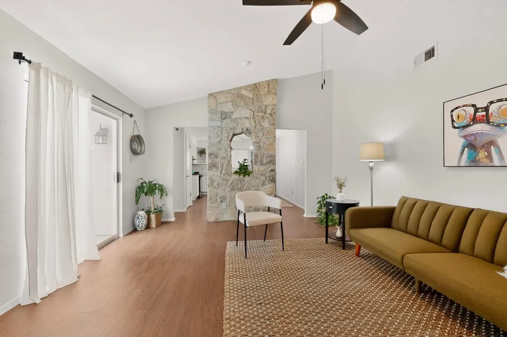 3403 Burliegh Cove Austin TX 78745