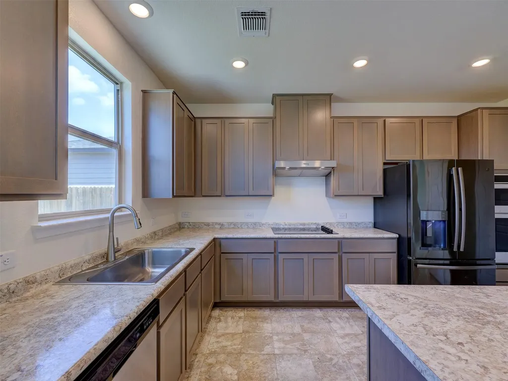 18517 Spotted Eagle Lane Elgin TX 78621
