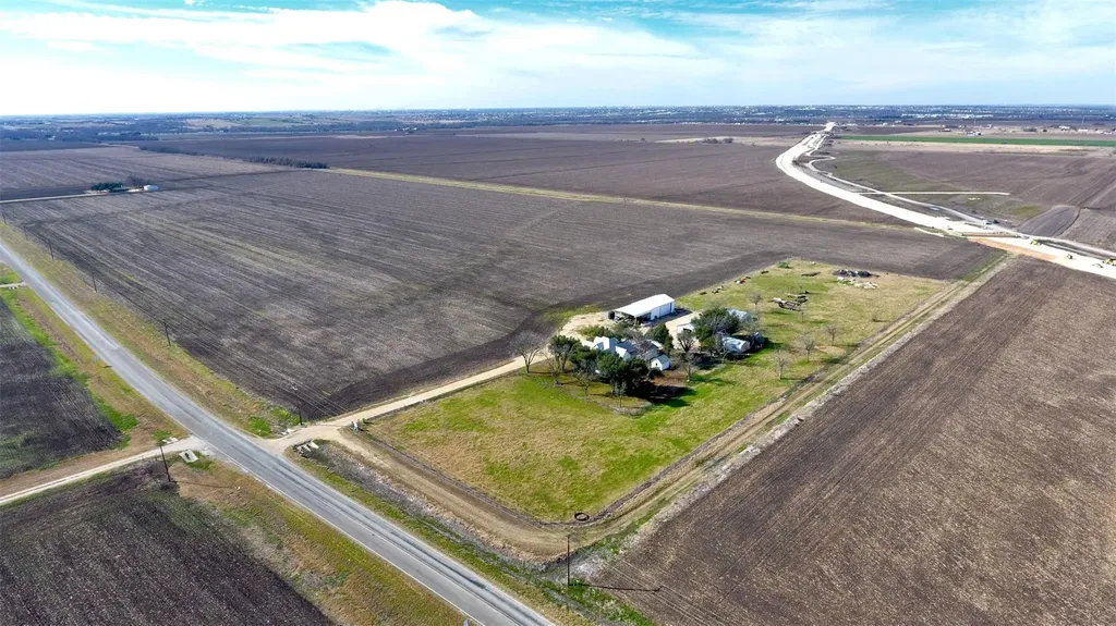 2550 Fm 3349 Taylor TX 76574