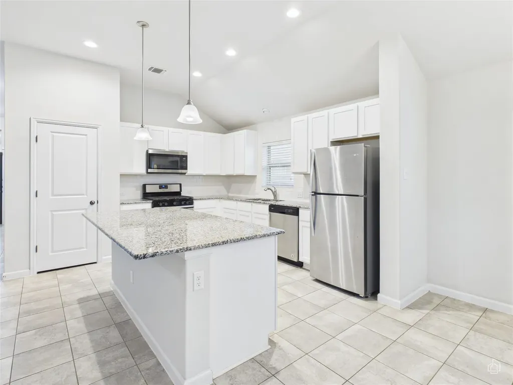 221 Bridgestone Way Buda TX 78610