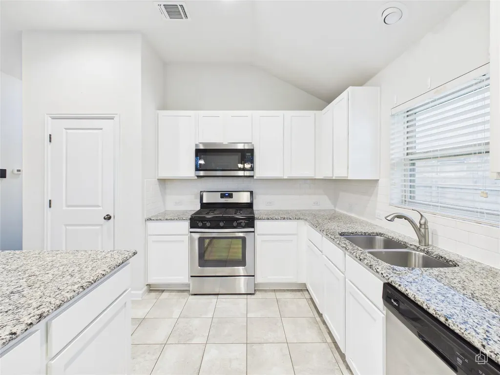 221 Bridgestone Way Buda TX 78610