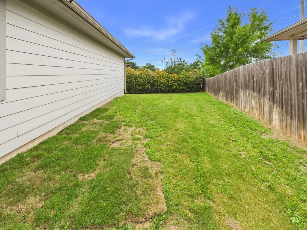 221 Bridgestone Way Buda TX 78610