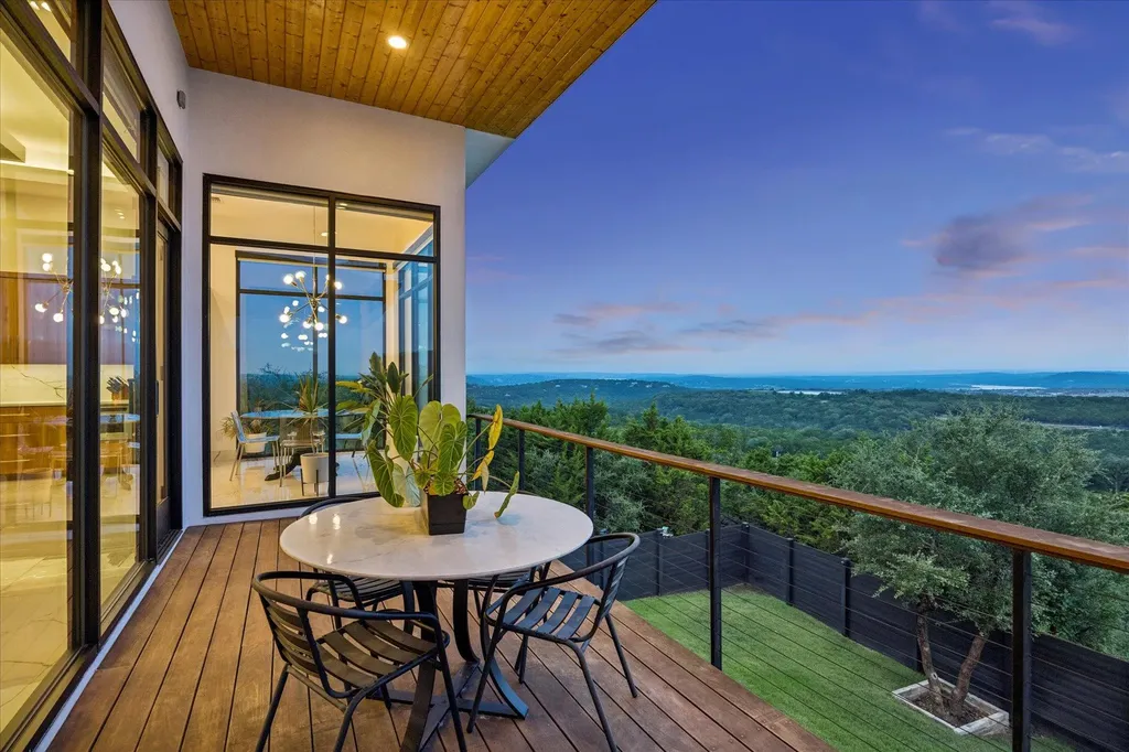 8610 Buffalo Trail Lago Vista TX 78645