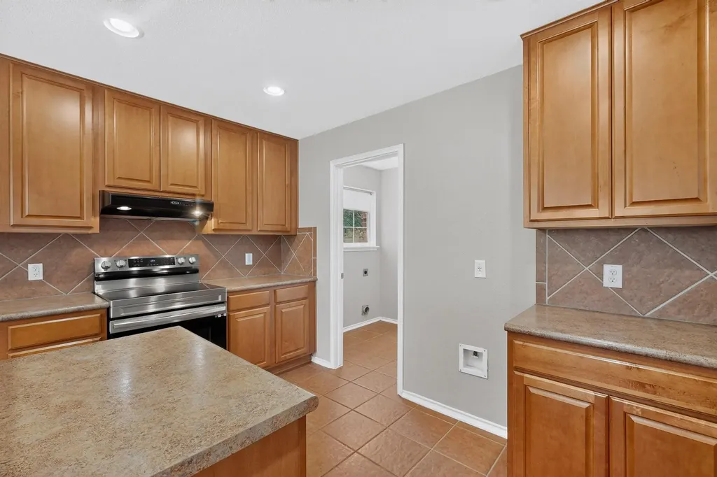 2014 Woodway Drive Leander TX 78641