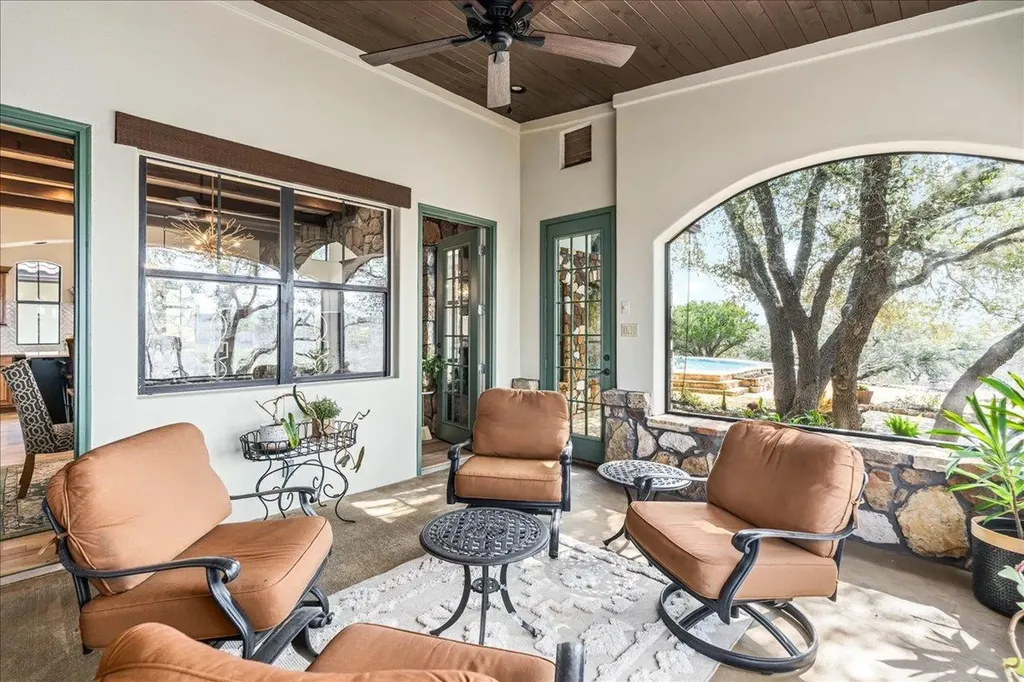 2808 & 2804 Fall Creek Estates Drive Spicewood TX 78669