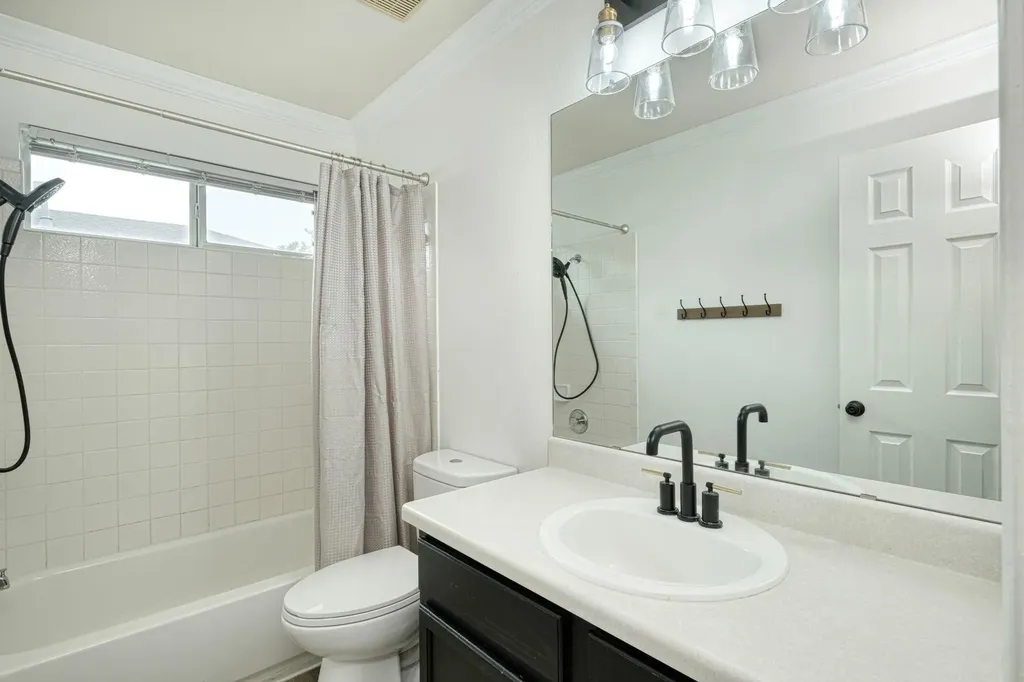 1405 Mojave Bend Leander TX 78641