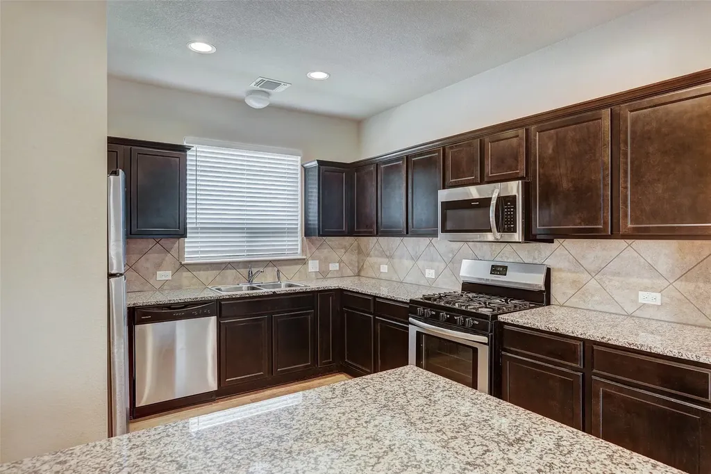3207 Tilmon Lane Austin TX 78725