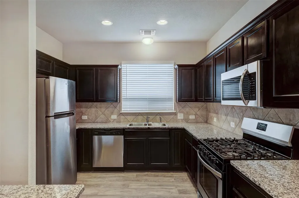 3207 Tilmon Lane Austin TX 78725