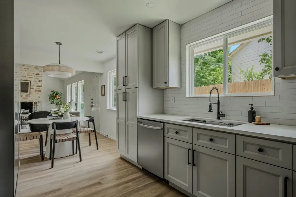 7107 Teaberry Drive Austin TX 78745