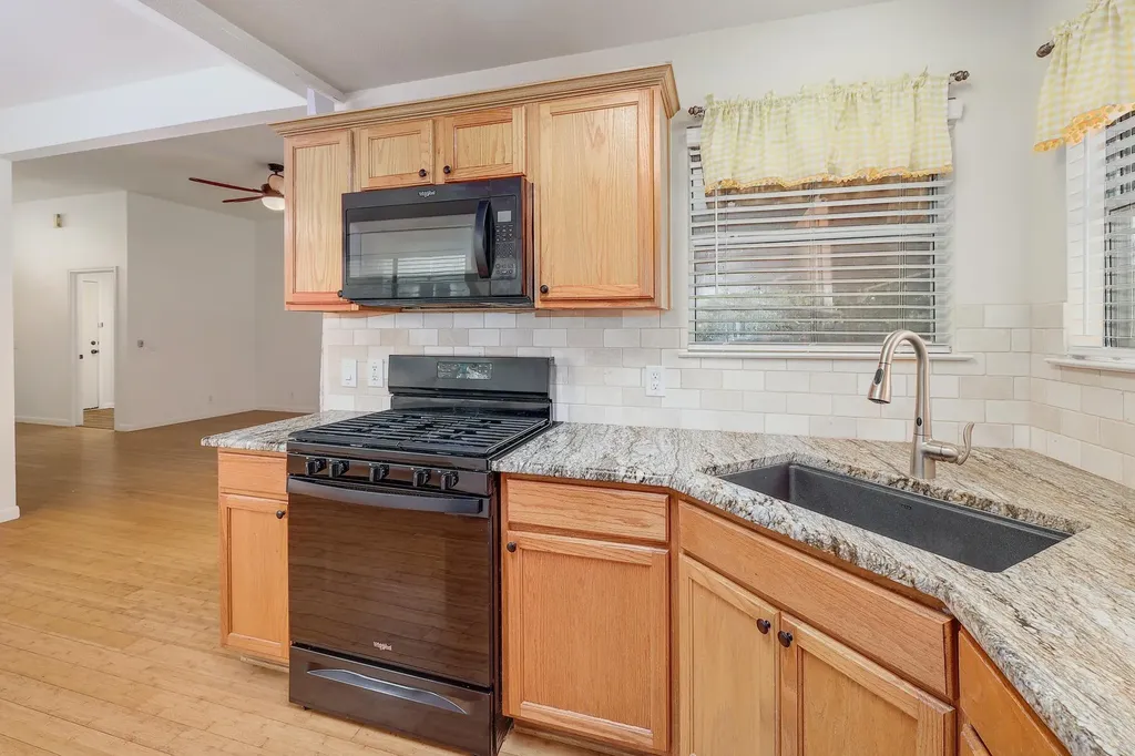 1304 Mountain Springs Lane Leander TX 78641