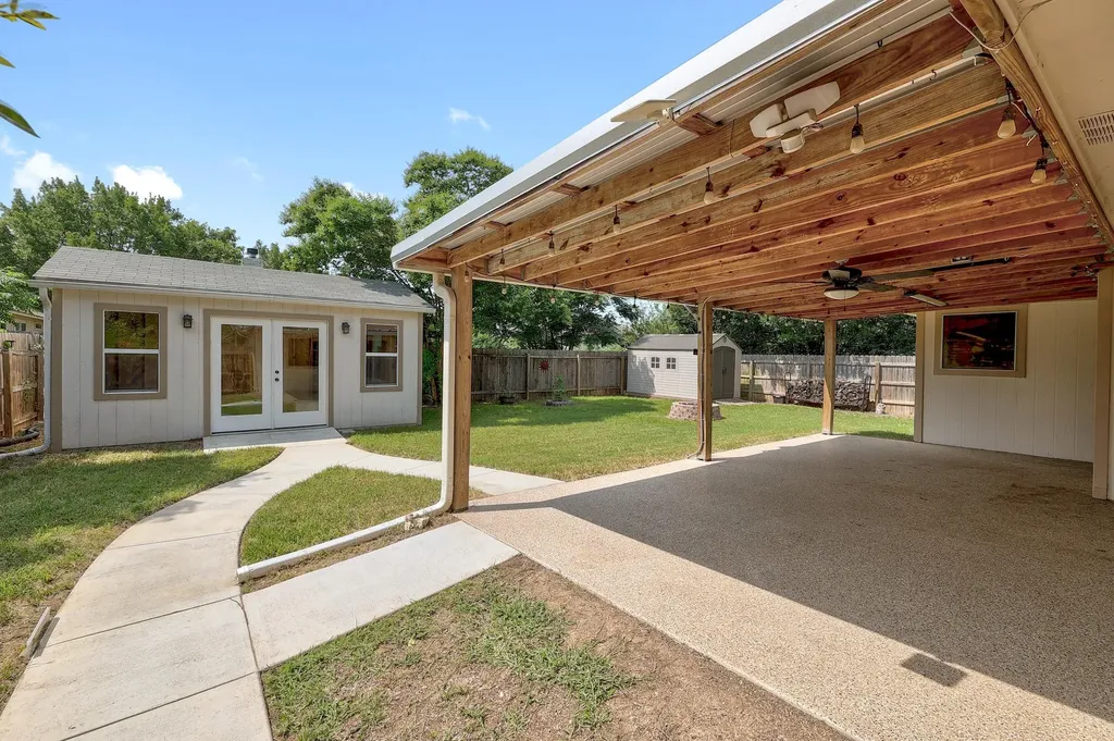 1304 Mountain Springs Lane Leander TX 78641