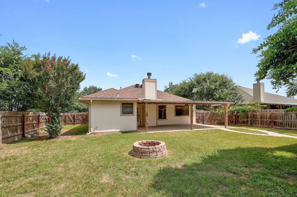 1304 Mountain Springs Lane Leander TX 78641