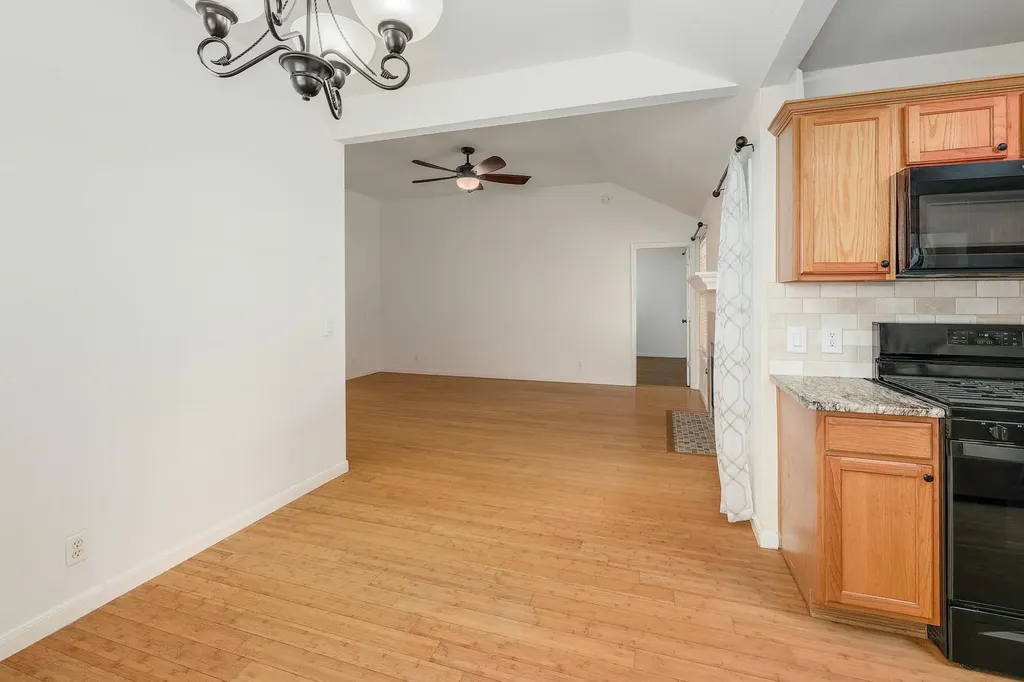 1304 Mountain Springs Lane Leander TX 78641