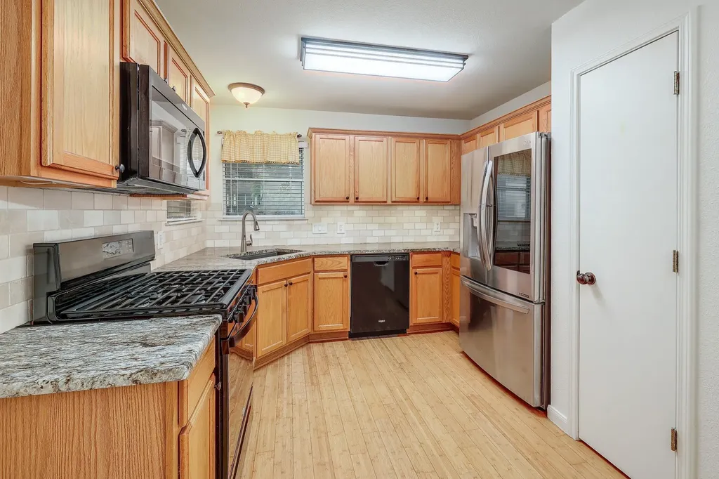 1304 Mountain Springs Lane Leander TX 78641