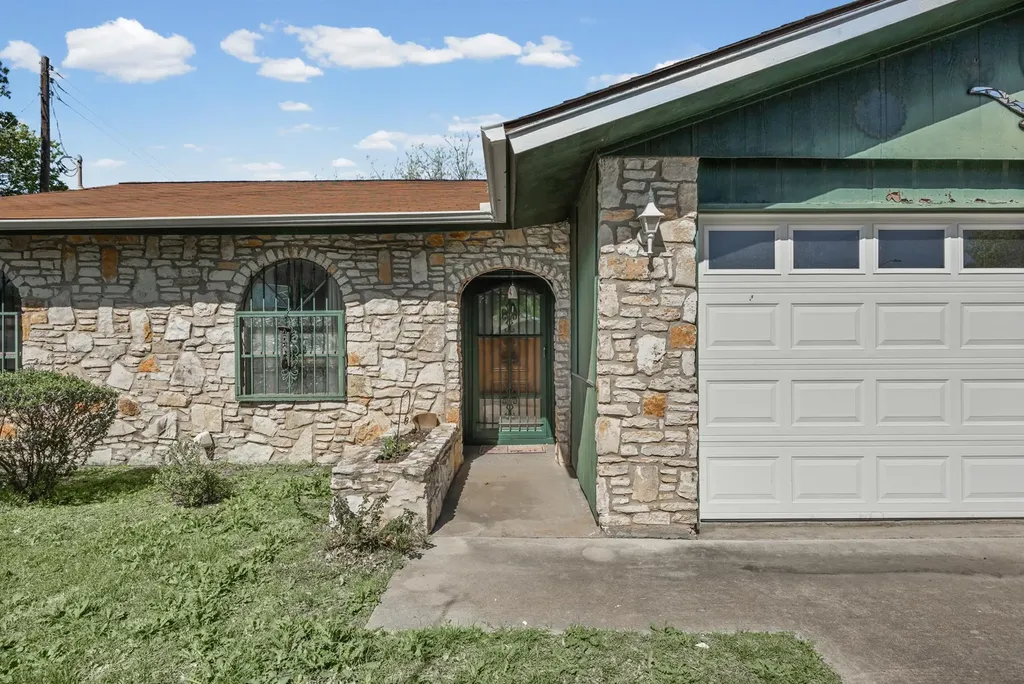 1204 Vapor Drive Pflugerville TX 78660