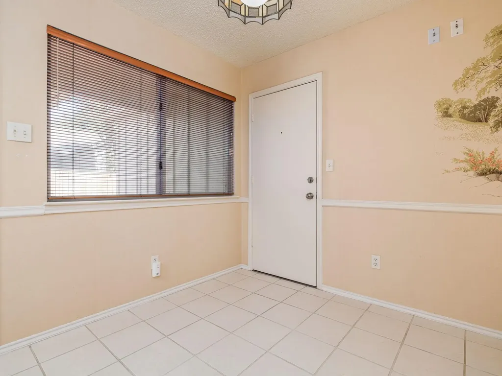 8216 Summer Side Drive Austin TX 78759