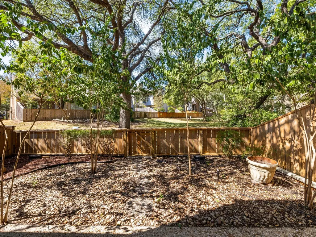 8216 Summer Side Drive Austin TX 78759