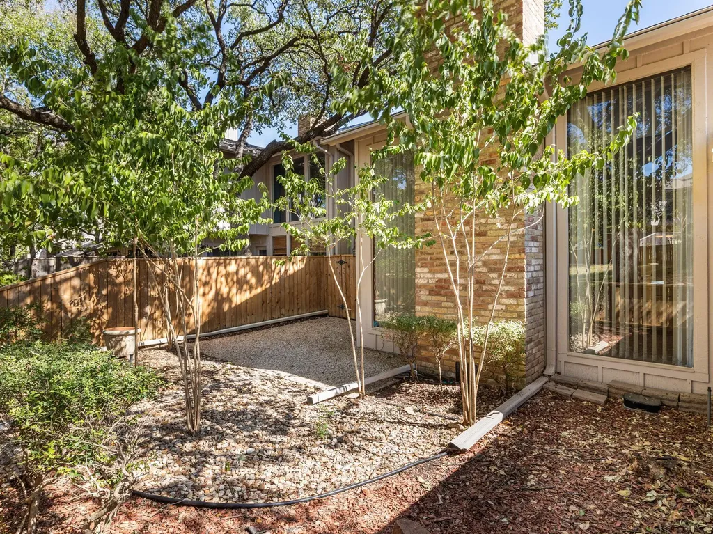 8216 Summer Side Drive Austin TX 78759
