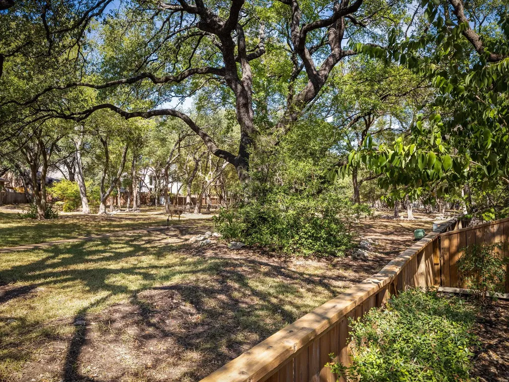 8216 Summer Side Drive Austin TX 78759
