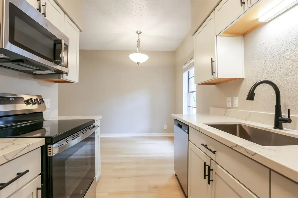 203 E 31st Street Austin TX 78705