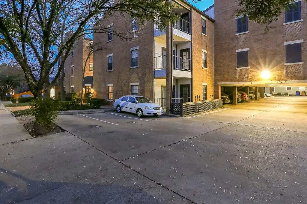203 E 31st Street Austin TX 78705