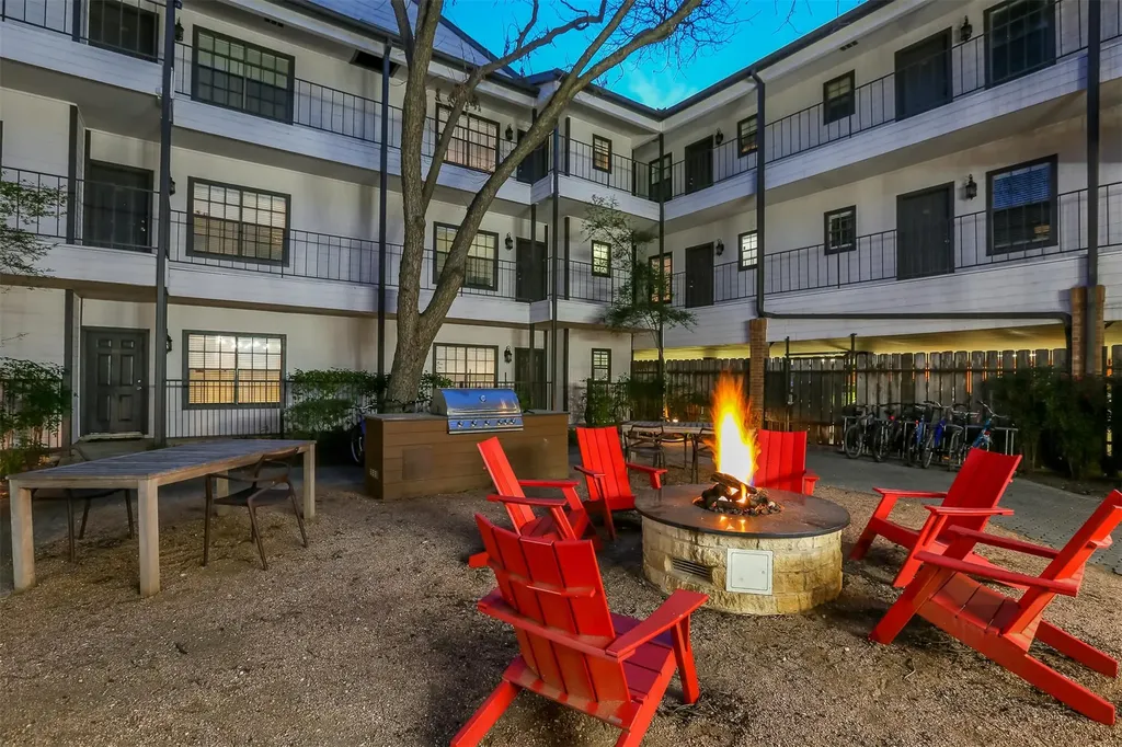 203 E 31st Street Austin TX 78705