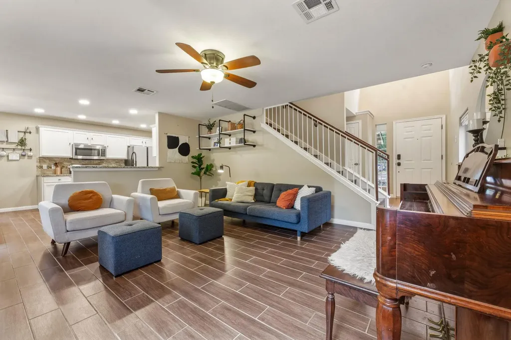 1888 Wallin Loop Round Rock TX 78664