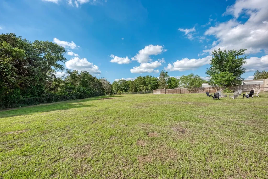 114 La Cascada Pass Elgin TX 78621