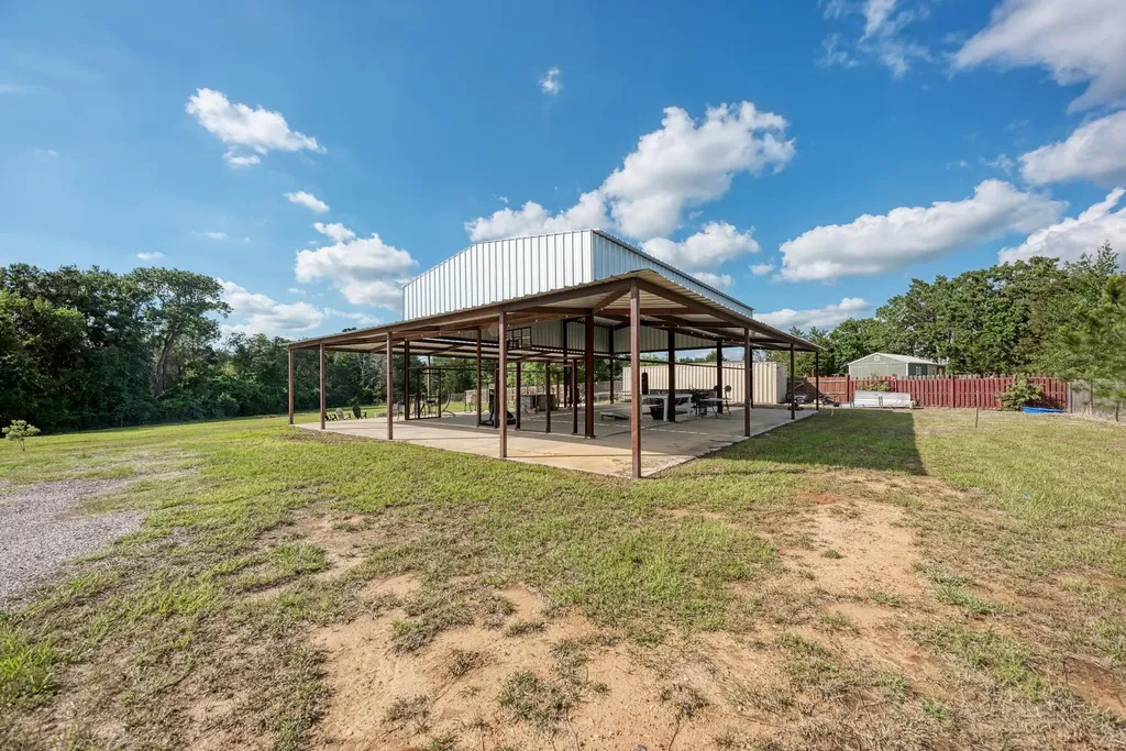 114 La Cascada Pass Elgin TX 78621