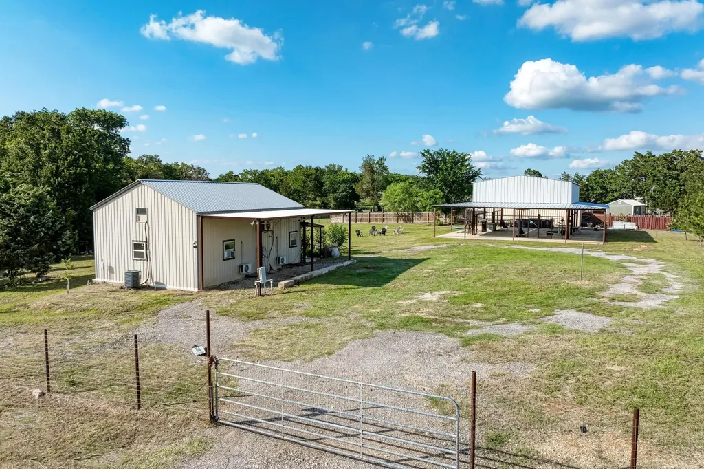 114 La Cascada Pass Elgin TX 78621
