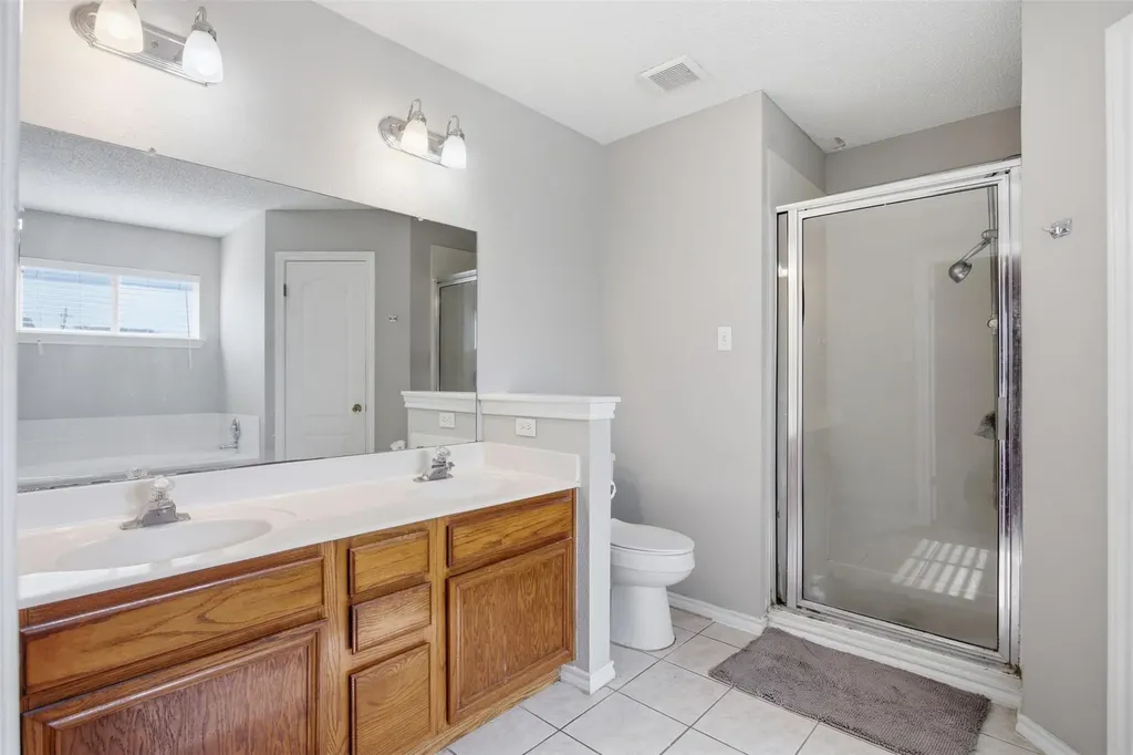 2106 Logan Drive Round Rock TX 78664