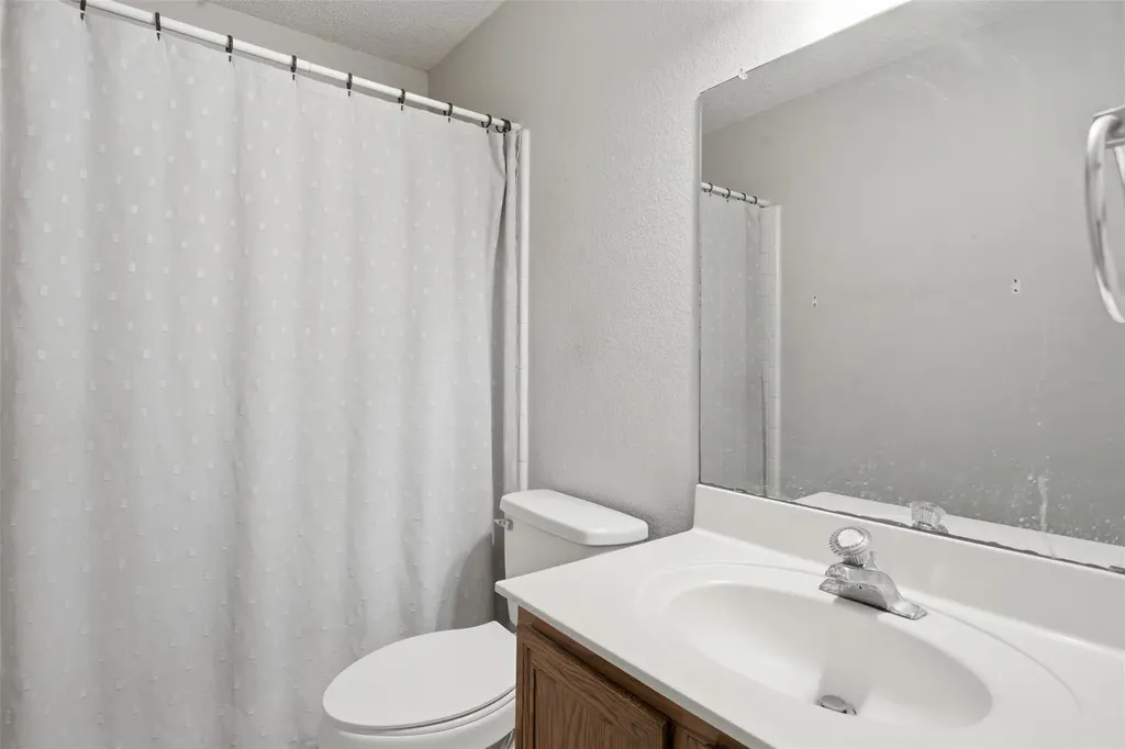 2106 Logan Drive Round Rock TX 78664