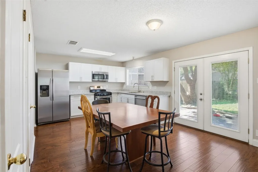2106 Logan Drive Round Rock TX 78664