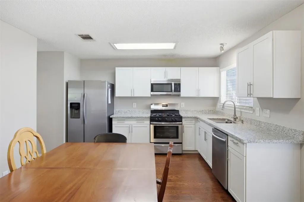 2106 Logan Drive Round Rock TX 78664