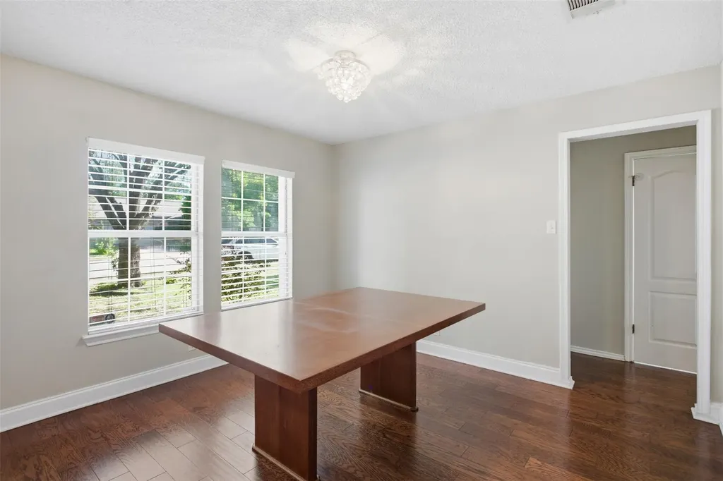 2106 Logan Drive Round Rock TX 78664