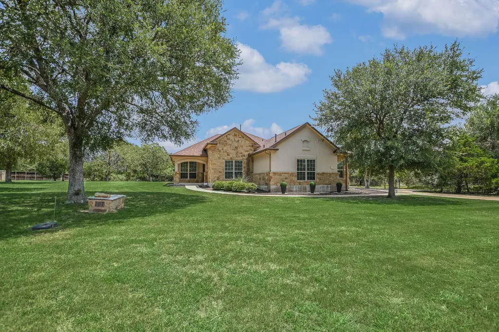 107 Valley View Drive Bastrop TX 78602