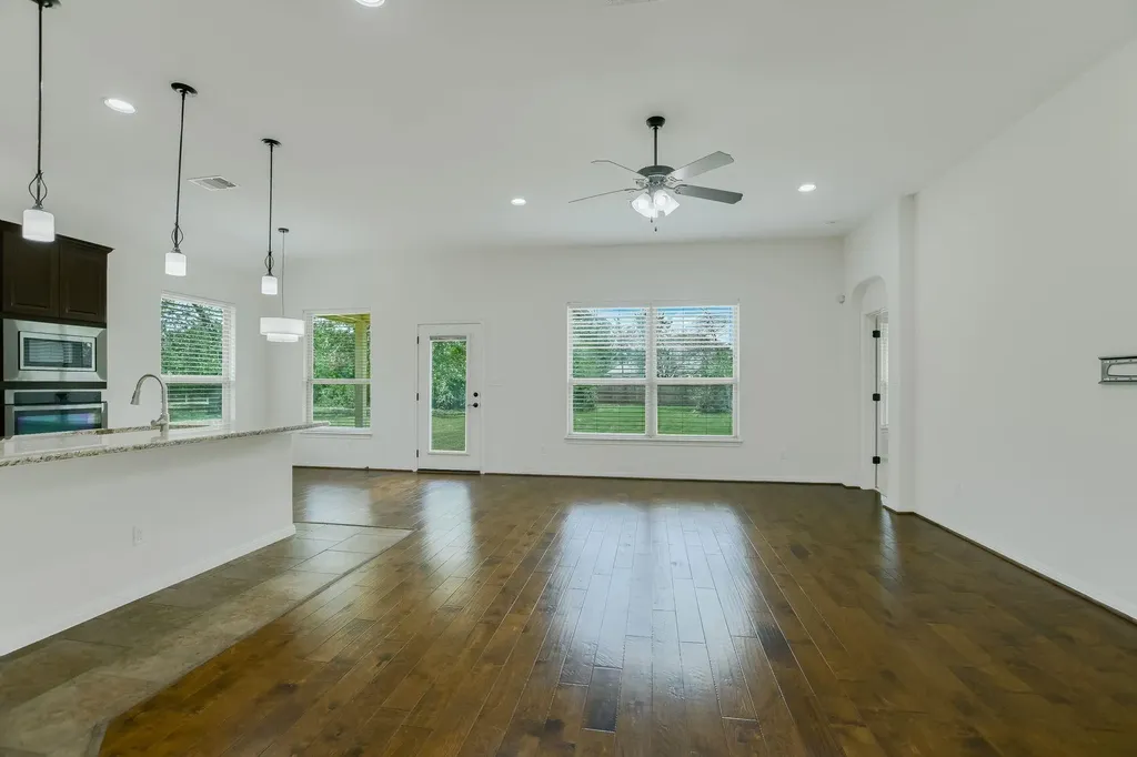 107 Valley View Drive Bastrop TX 78602