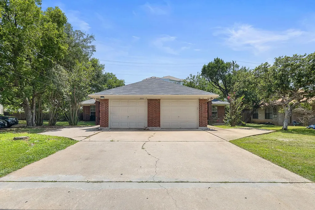 2910 Whisper Oaks Lane Georgetown TX 78628