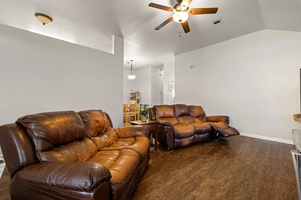 2910 Whisper Oaks Lane Georgetown TX 78628