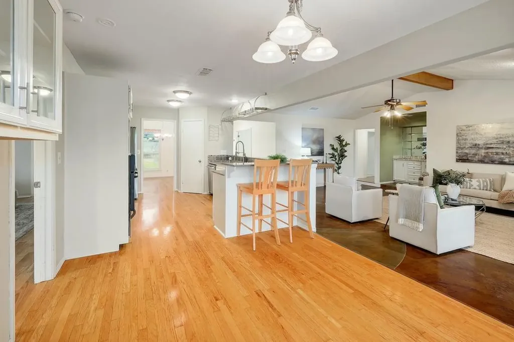 10401 Tweedsmuir Drive Austin TX 78750
