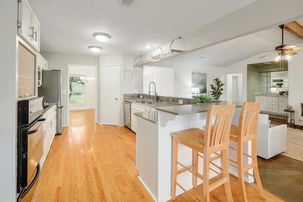 10401 Tweedsmuir Drive Austin TX 78750